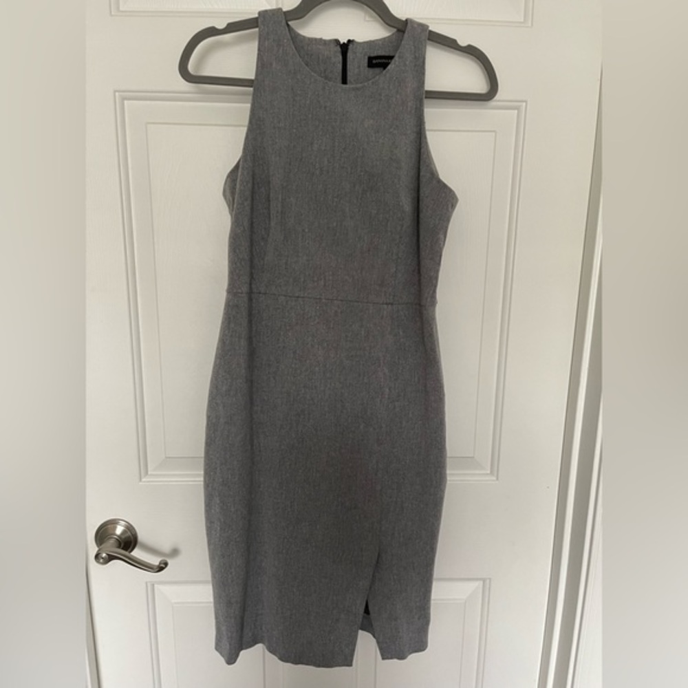 Banana Republic EUC Grey Sheath Dress. Beautiful!‎ Size 6